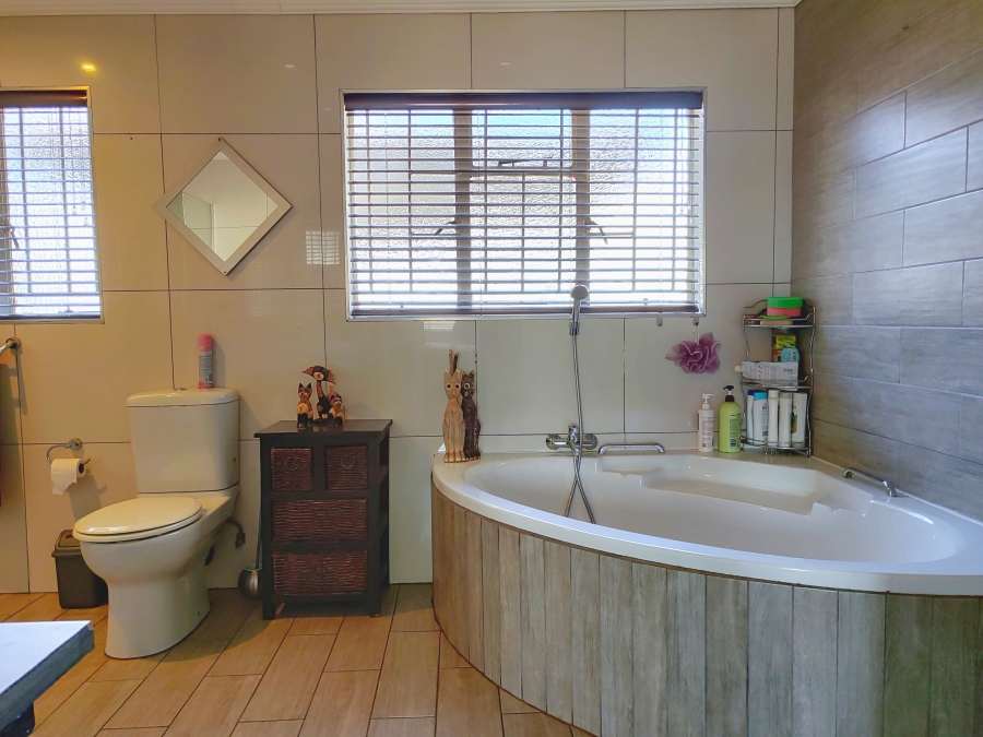 3 Bedroom Property for Sale in Meiringspark North West